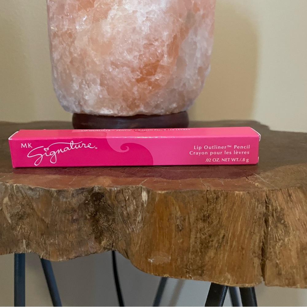Mary Kay Lip Outliner